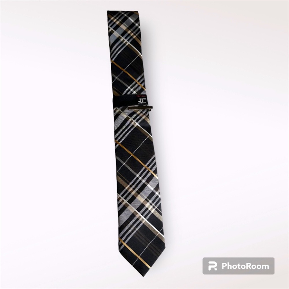 NWT JF J. Ferrar Narrow Neck Tie with Tie Clip Plaid Taupe